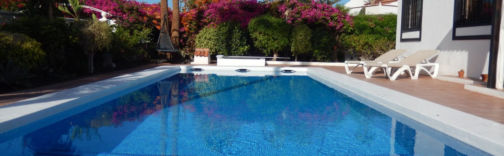 Large, luxury three bedroom Villa with 2 bathrooms and a large private swimming pool located on Amarilla Golf
